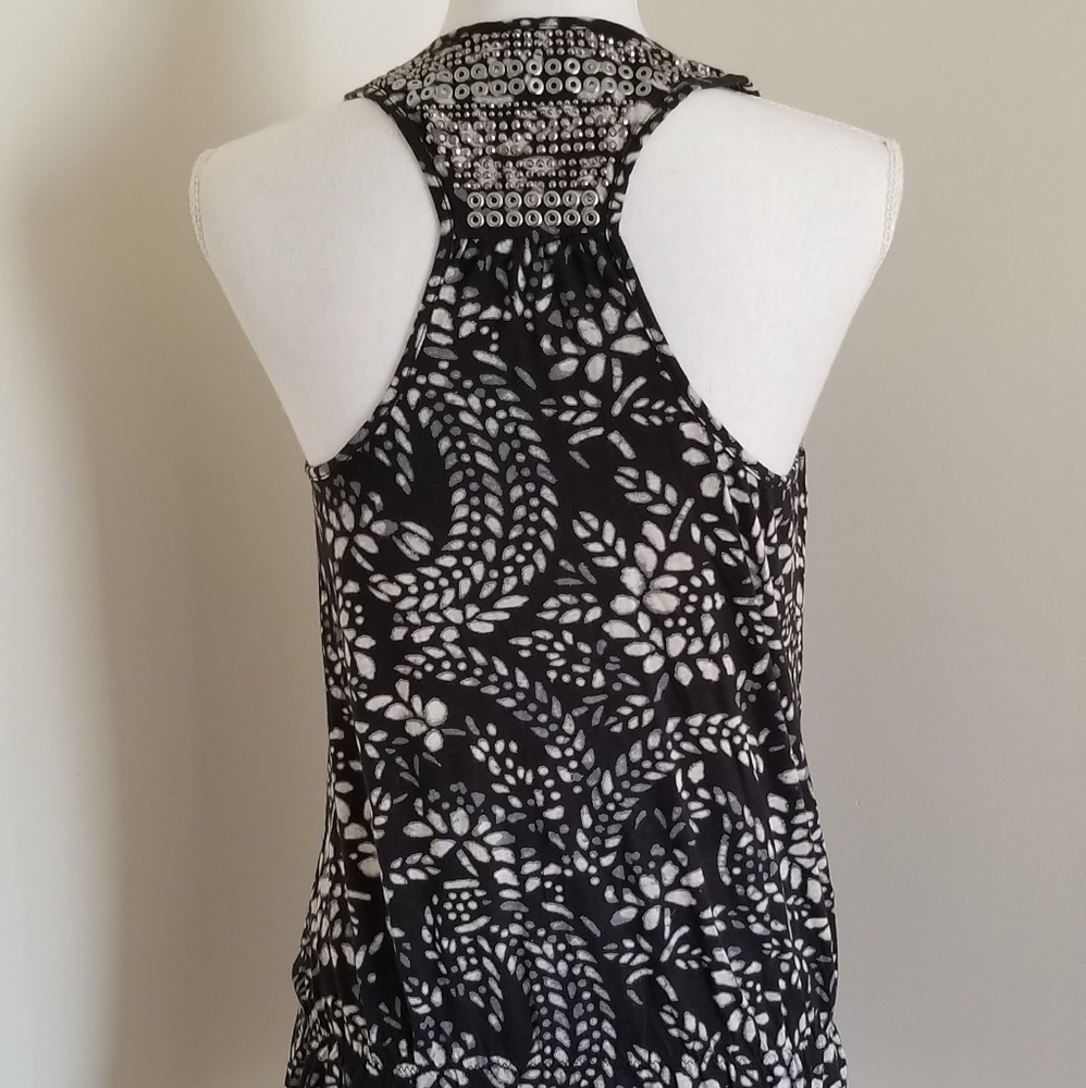 Express Tank Top - Picture 5 of 7